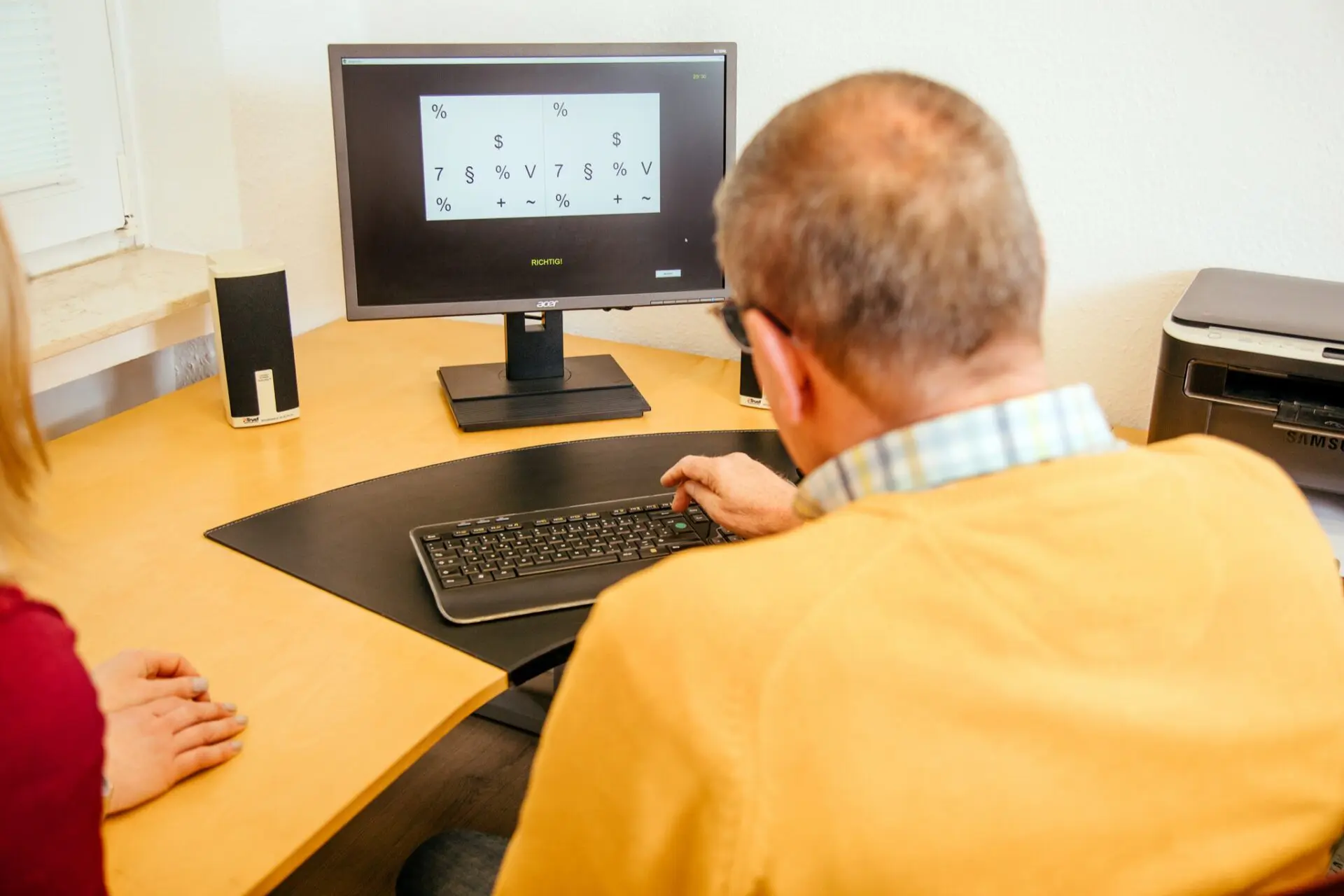 Training am Computer Neurologische Ergotherapie: Konzentrationstraining am Computer